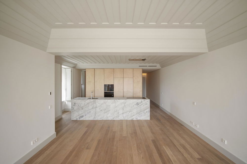 3+1 Bedroom villa with garden, The Frame, in Estoril 3343092643