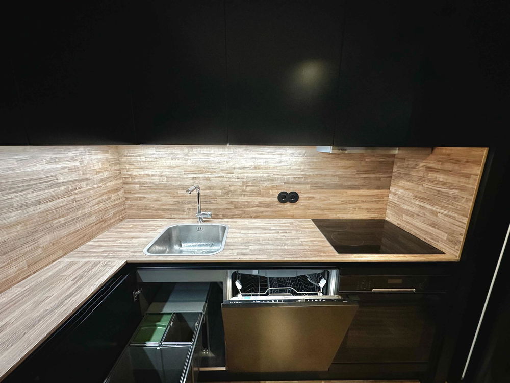 Renovated 2-bedroom apartment with garage in Porto 4276226250