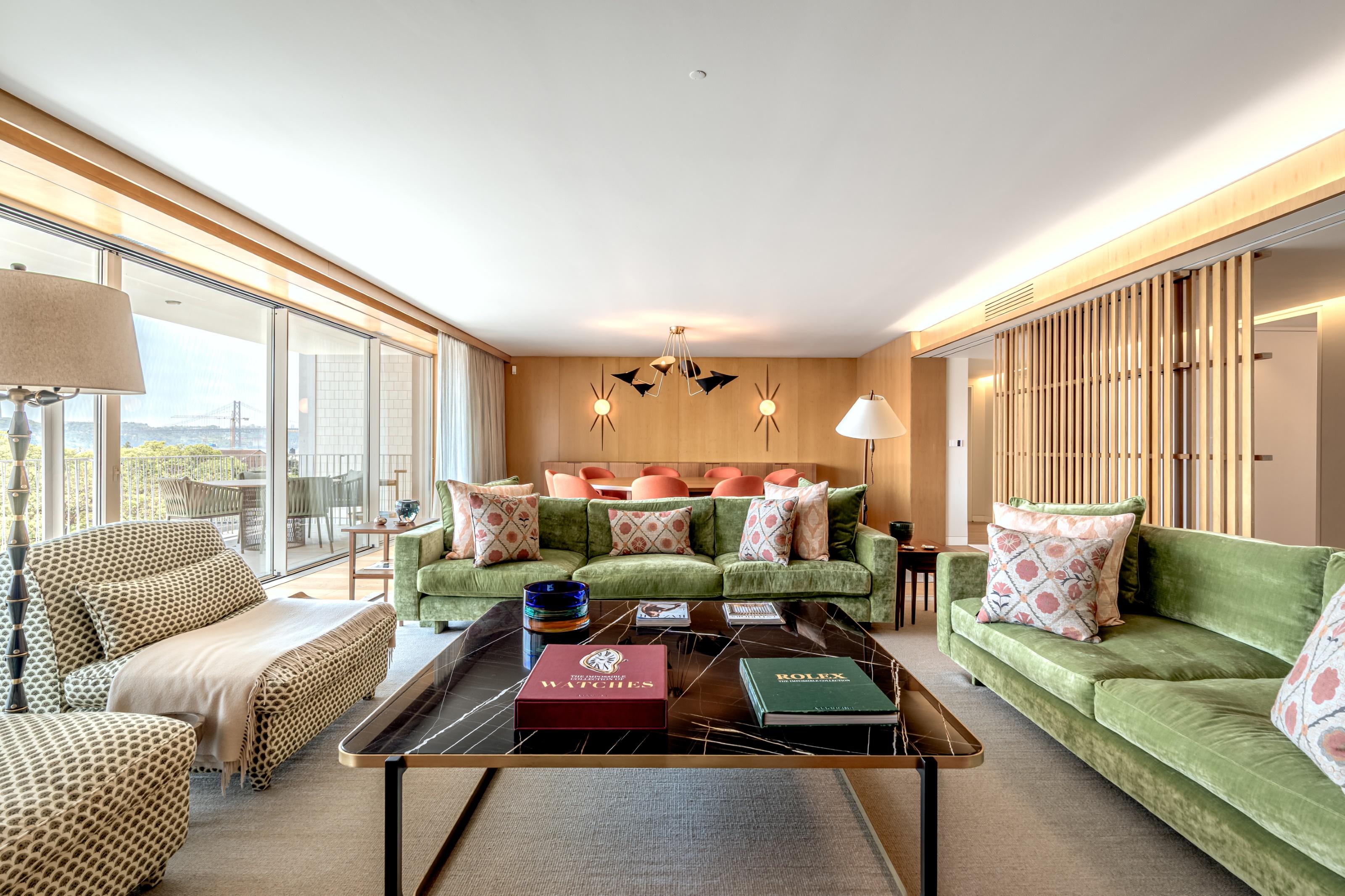 4-bedroom apartment garage river view Santos Lisbon