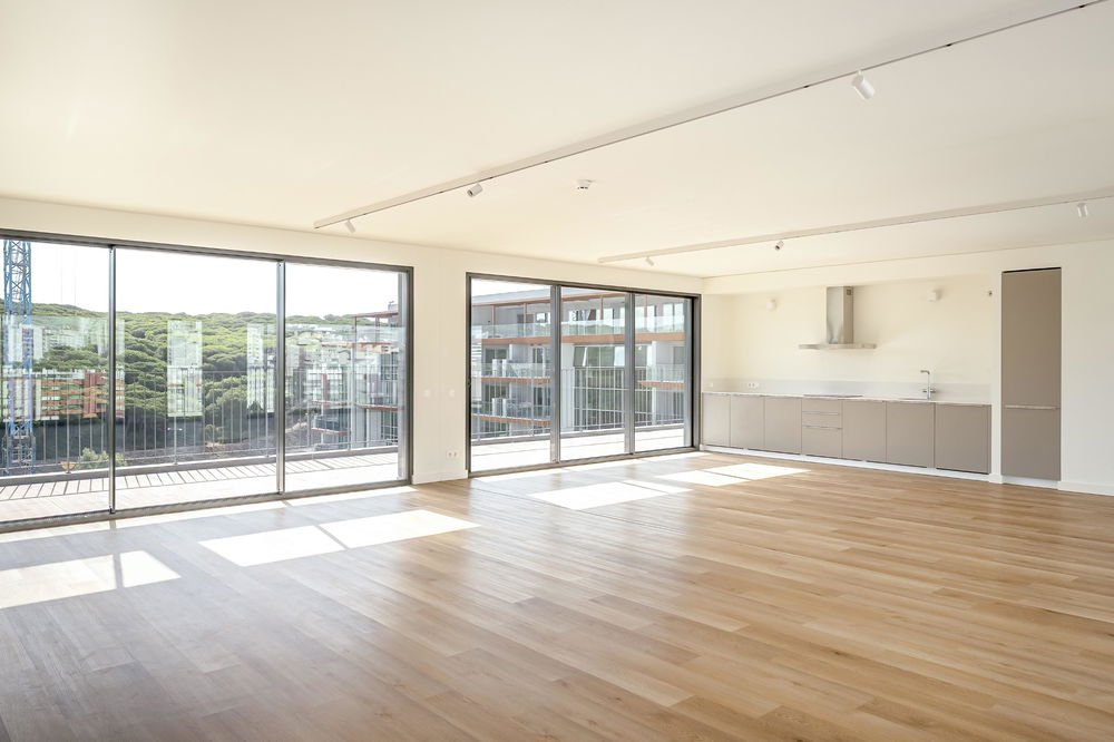 T4 Penthouse apartment in Miraflores Algés Condominium 501667808