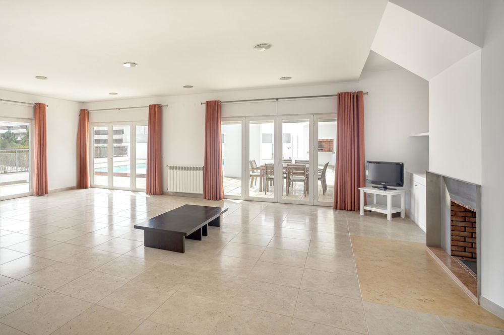 4-bedroom villa with garage and pool in Baía, Sesimbra 1293652078