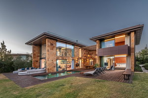 4-bedroom villa with garden and swimming pool in Troia 1211540024