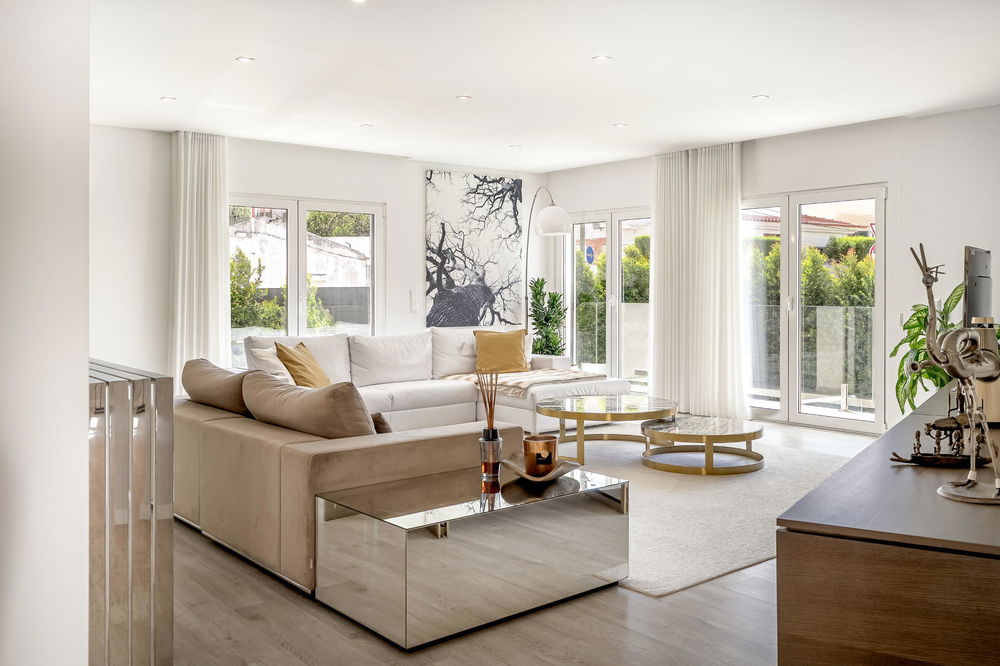 T4+2 villa, with garden and swimming pool, in Parede, Cascais 2701395982