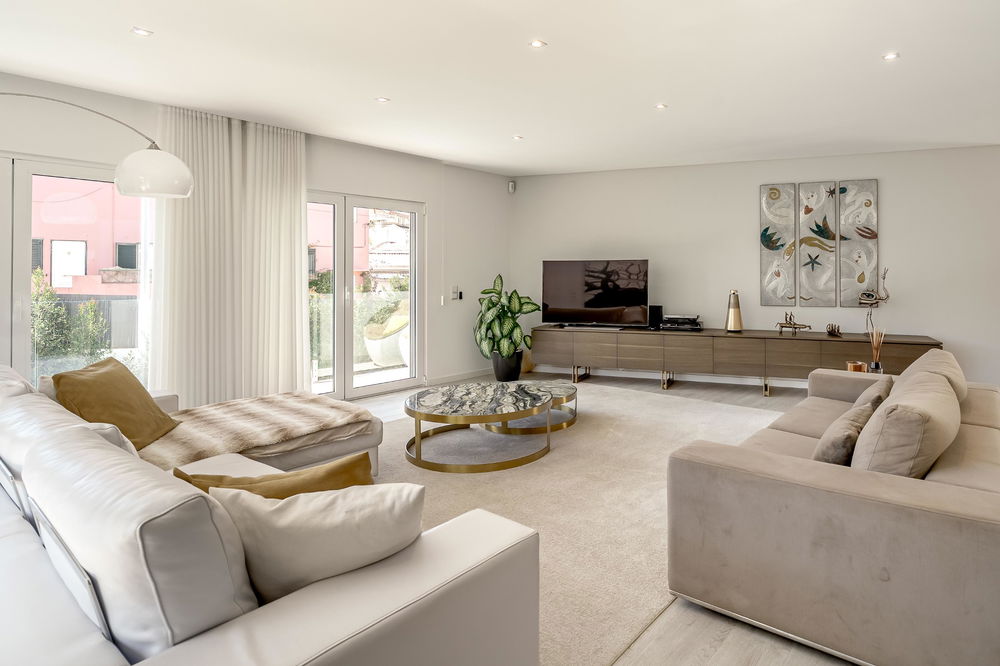 T4+2 villa, with garden and swimming pool, in Parede, Cascais 2701395982
