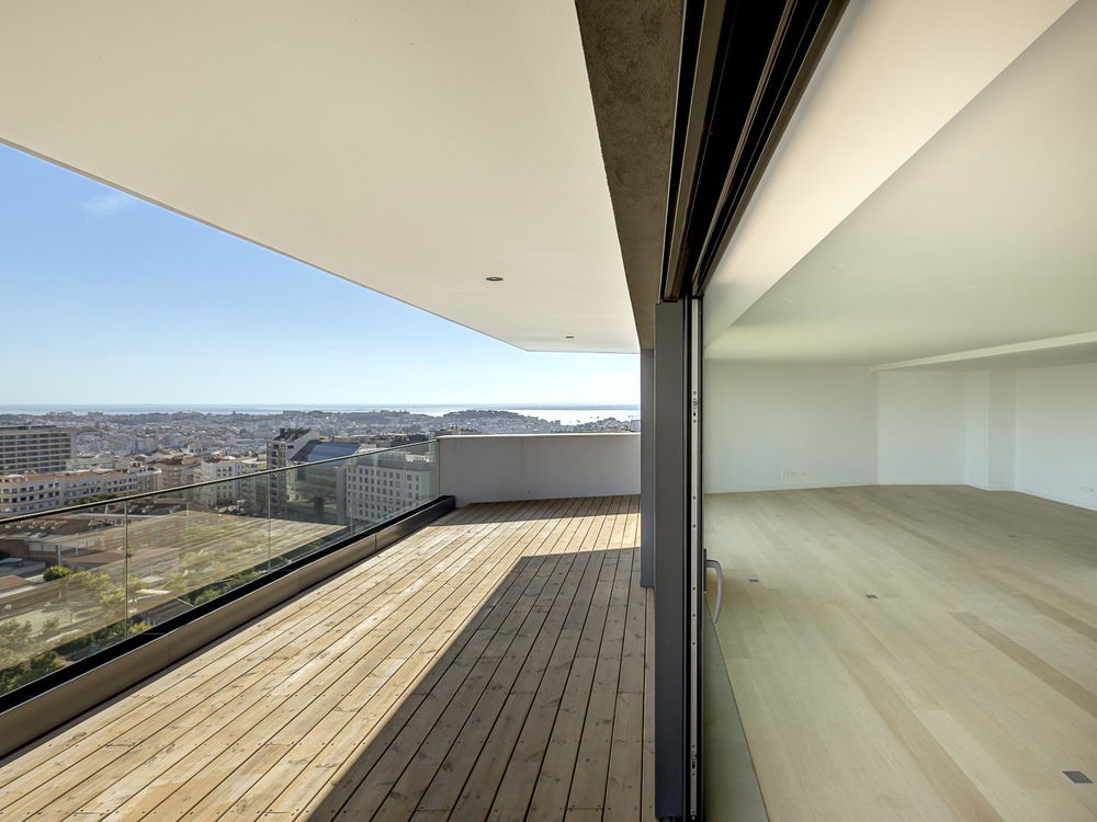3-bedroom apartment in Amoreiras condominium building, Lisbon 4057206146