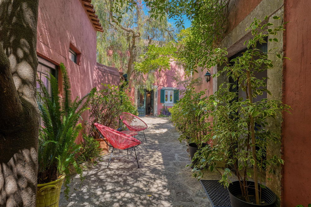 4+2 bedroom villa with a pool in Caparide, Cascais 327724727