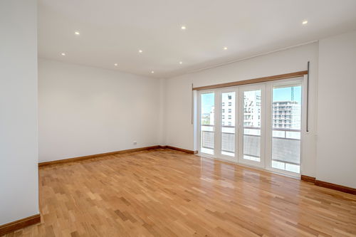 2-bedroom apartment with box garage in Telheiras, Lisbon 175063124