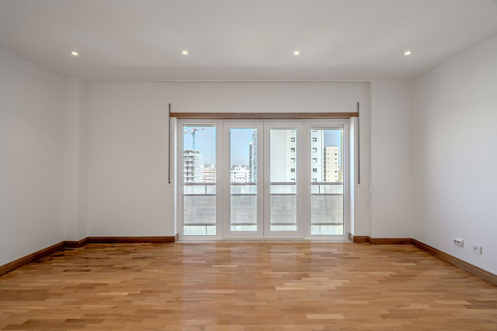 2-bedroom apartment with box garage in Telheiras, Lisbon 175063124