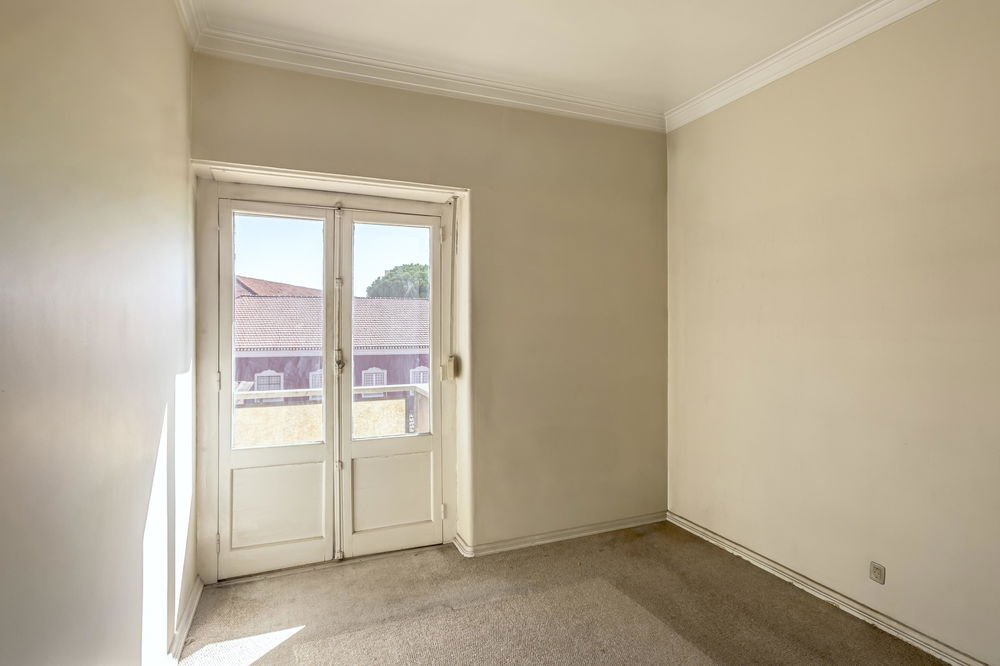 T2 apartment, on Rua Ferreira Borges, Campo de Ourique 2213881327