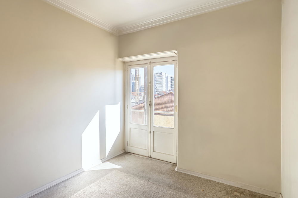 2-bedroom apartment in Campo de Ourique building, Lisbon 1990642651