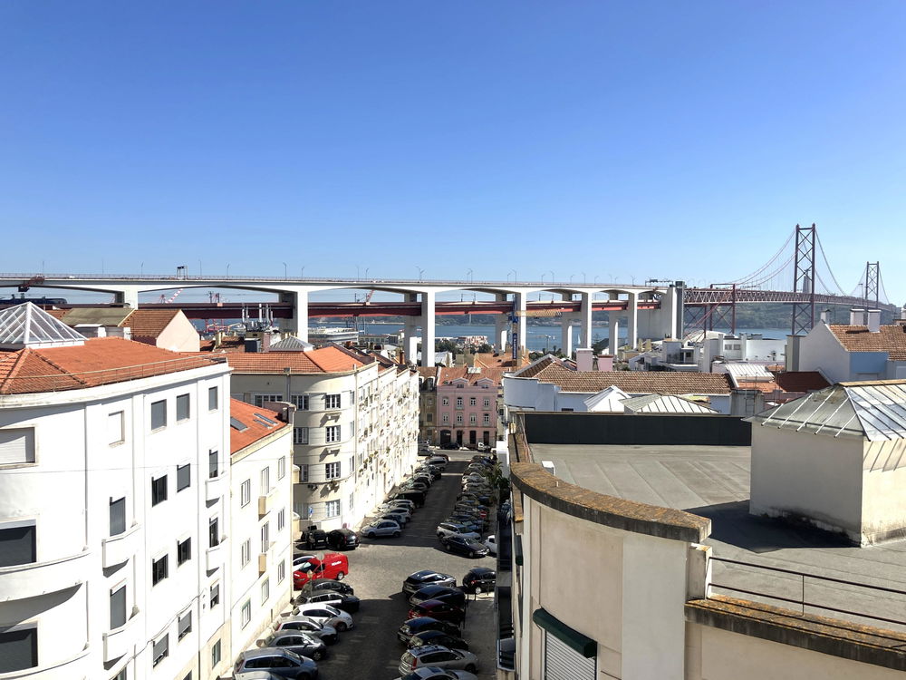 2-bedroom apartment with balcony in Alcântara 3075414651