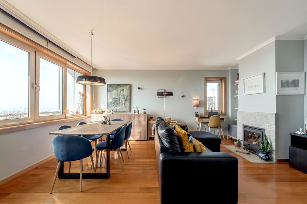 2-bedroom apartment on the 13th floor in Entre Quintas, Porto 1081000179