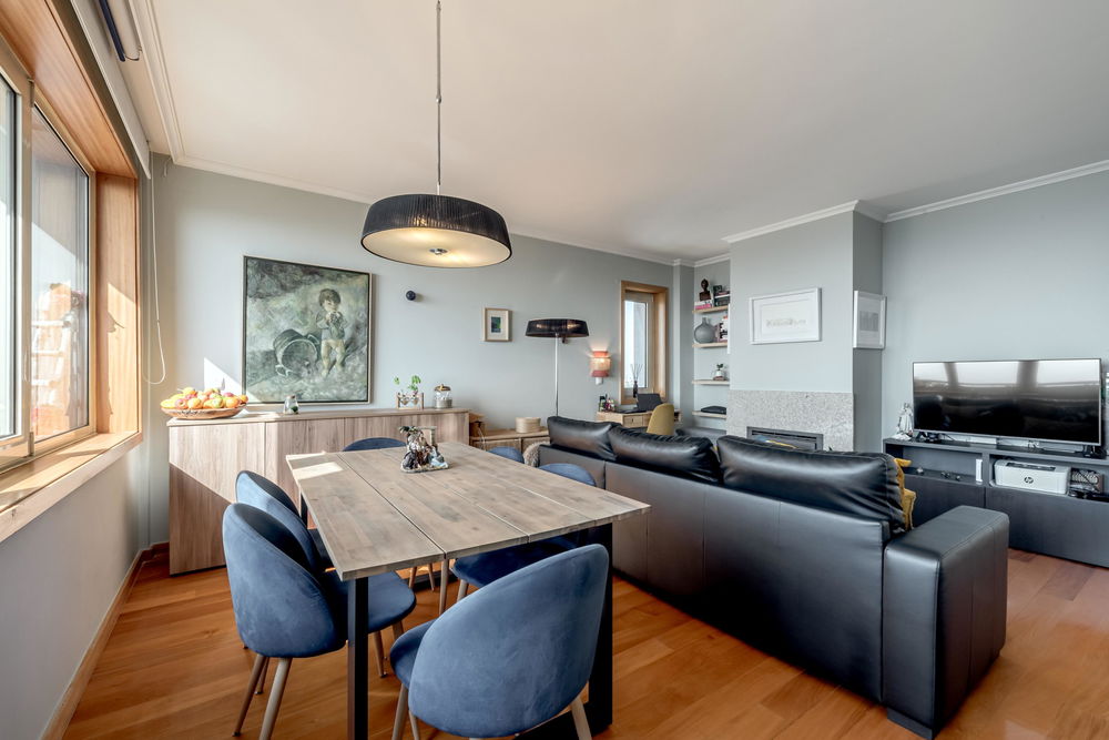 2-bedroom apartment on the 13th floor in Entre Quintas, Porto 1081000179