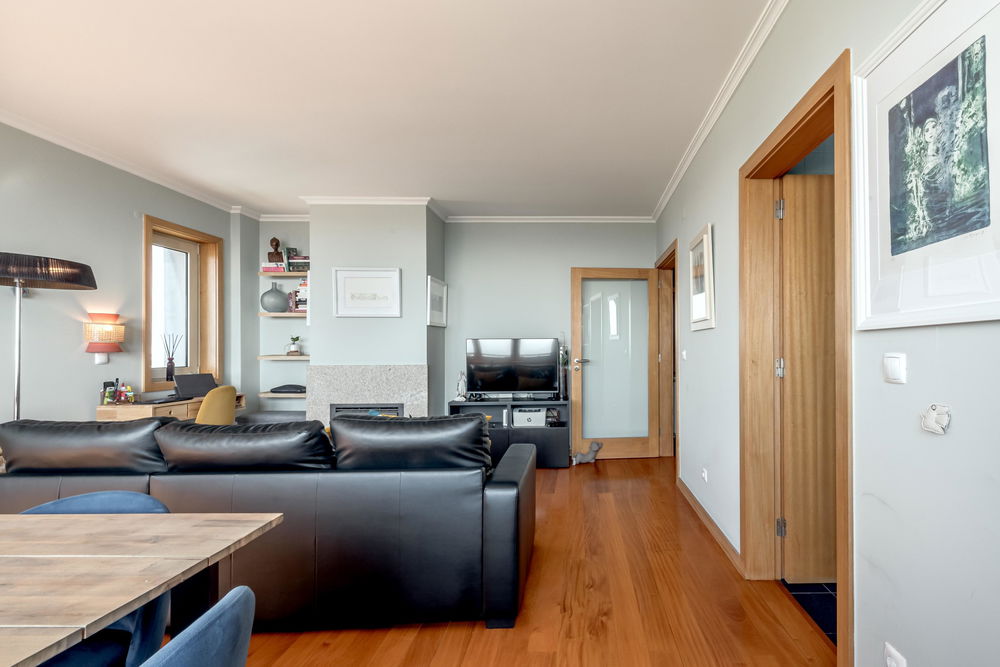 2-bedroom apartment on the 13th floor in Entre Quintas, Porto 1081000179