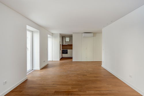 2-bedroom apartment with balcony in Palmira 28, Lisbon 3928355600