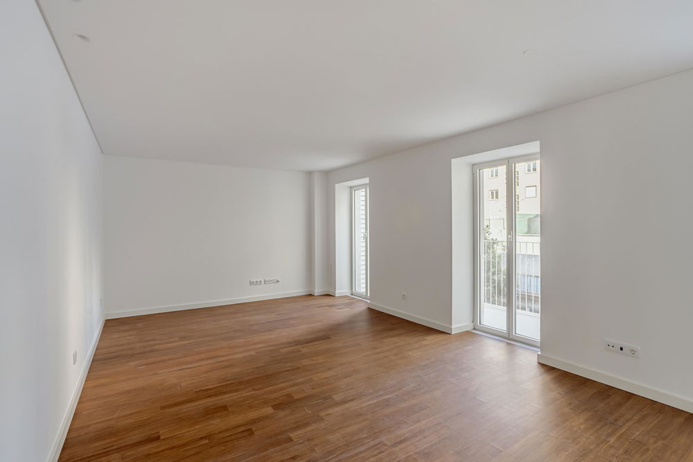 2-bedroom apartment with balcony in Palmira 28, Lisbon 4169952437