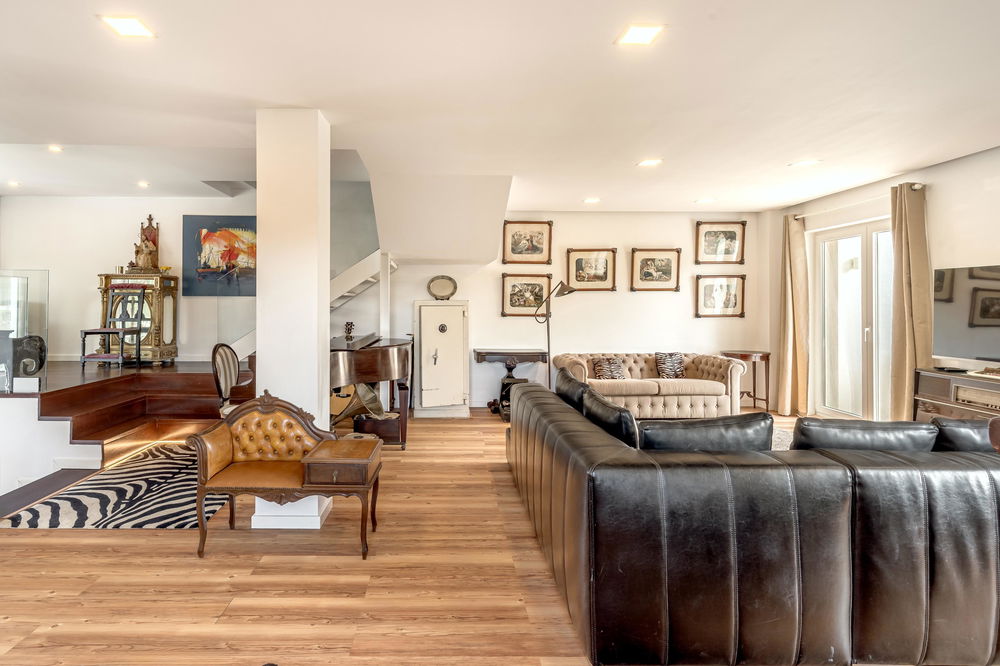 Renovated 4-bedroom villa, garage, Barcarena, Oeiras 1033956586