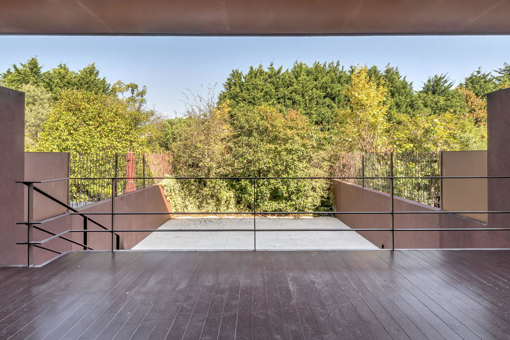 T5+1 villa with garden and garage in Boavista Porto 1748497134