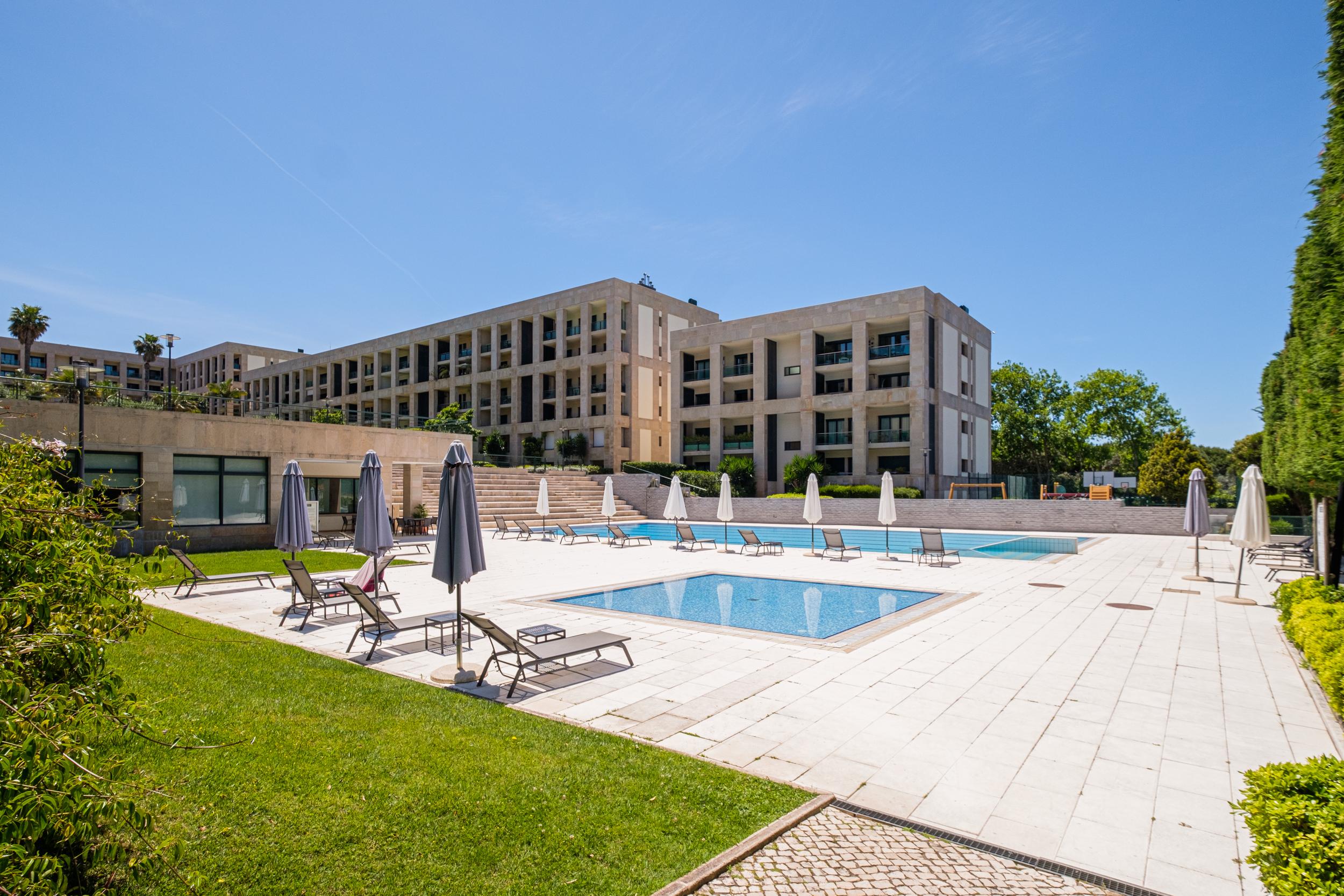 2-bedroom apartment in the VillaRestelo condominium Lisbon