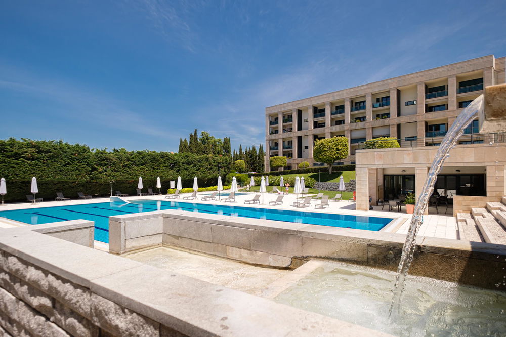 2-bedroom apartment in the VillaRestelo condominium, Lisbon 170114316