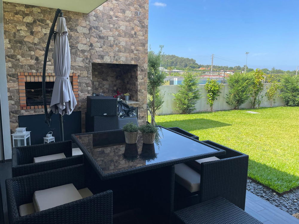 3-bedroom single-storey villa with garden in VilaNovadeFamalicão. 3706777662