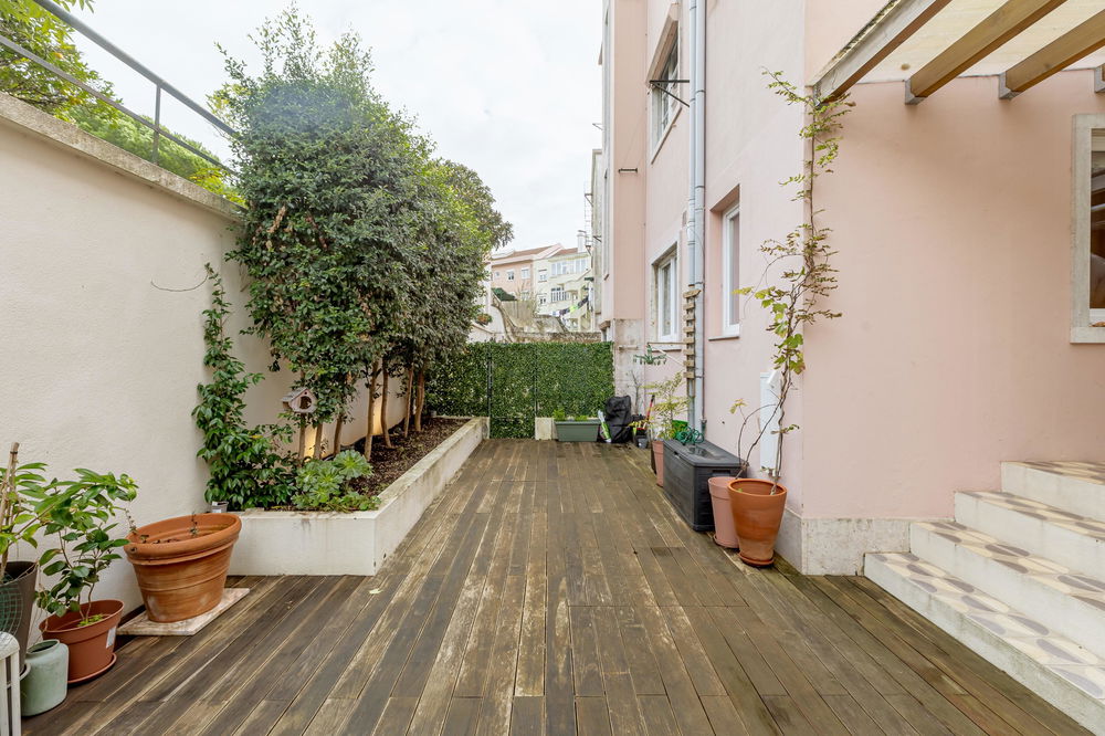 2-Bedroom apartment with private terrace in Restelo, Lisbon 3669996025