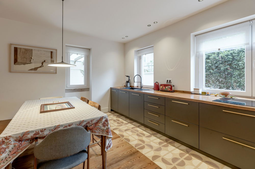 2-Bedroom apartment with private terrace in Restelo, Lisbon 3669996025