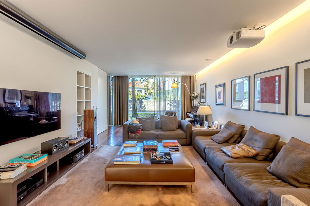 Moradia T4, em banda, em condomínio no Pinheiro Manso, Porto 3889038603