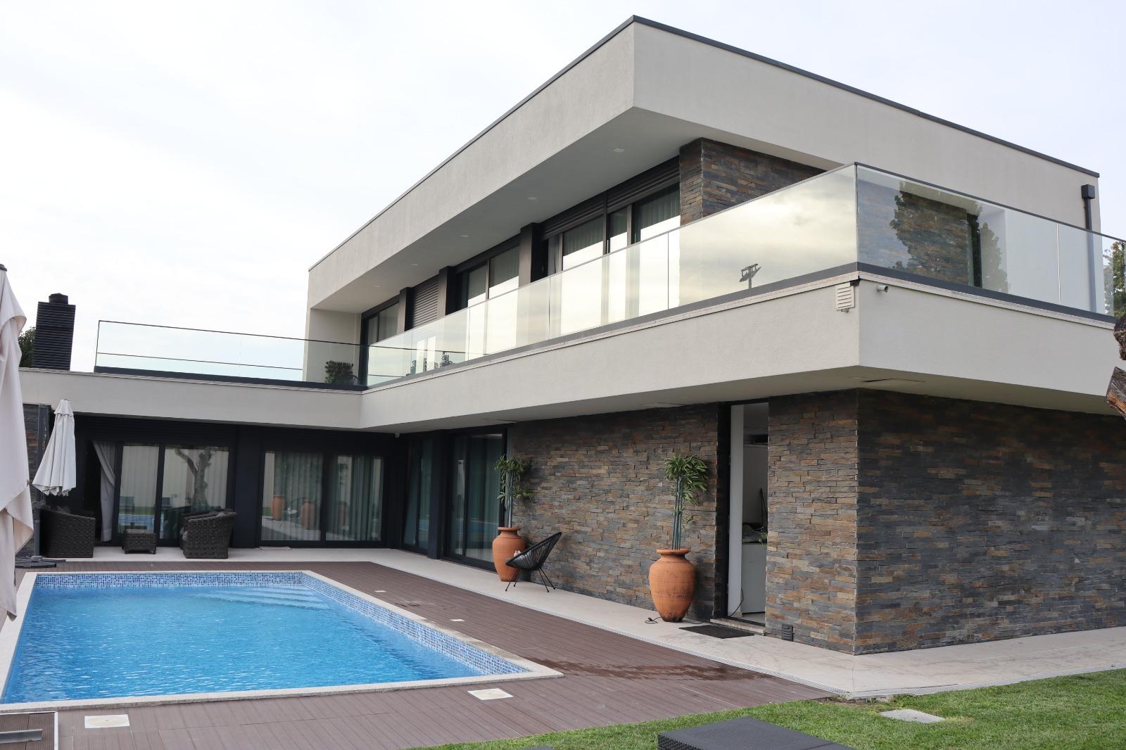 4-bedroom villa with swimming pool in Vila Nova de Famalicão Braga