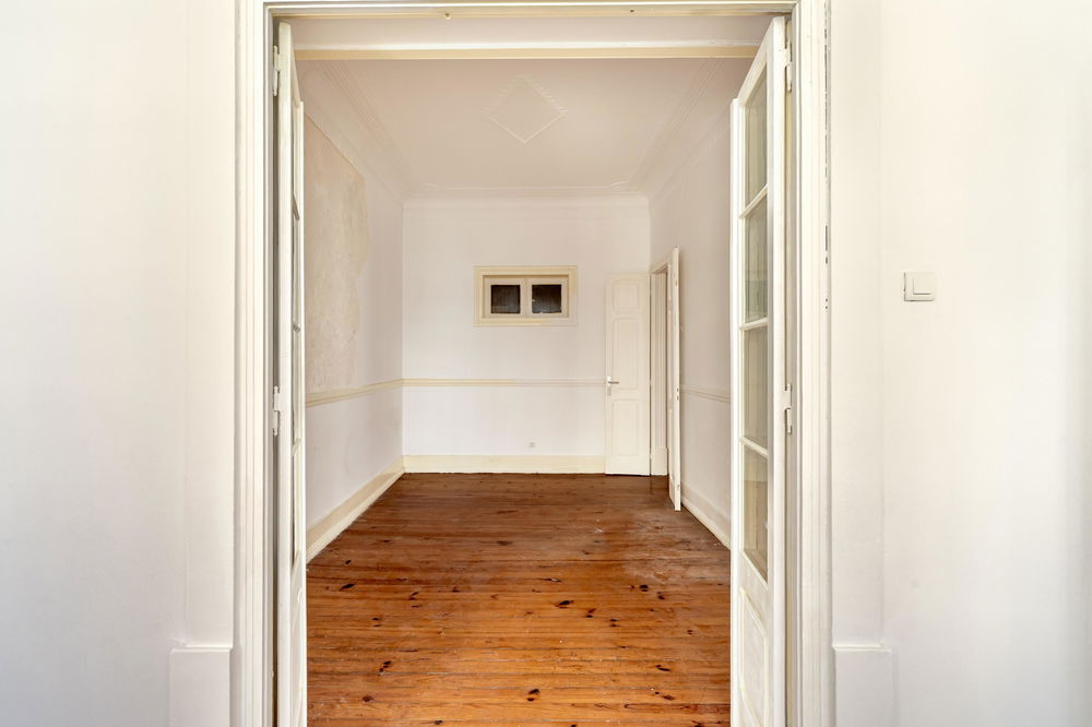 3-bedroom apartment for renovation in Arroios, Lisbon 772608119
