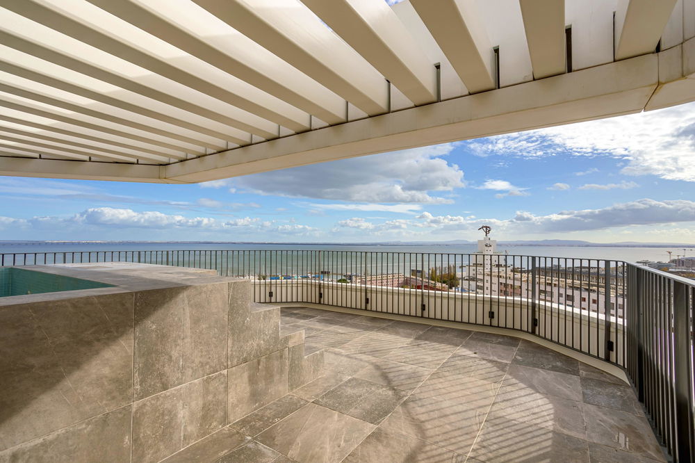 3-bedroom penthouse apartment in ParquedasNações, Lisbon 763558427