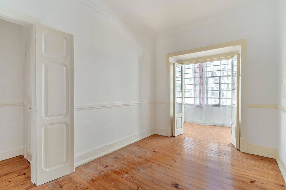 4-bedroom apartment for renovation in Arroios, Lisbon 1514488829