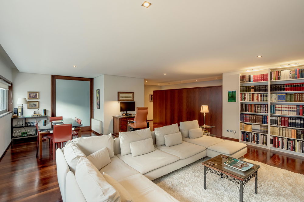 3-bedroom apartment with garage in Boavista, Porto 4137384406