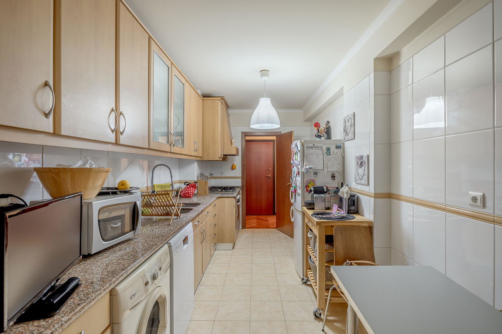 2-bedroom apartment garage in Leião, Porto Salvo Oeiras 2300095612