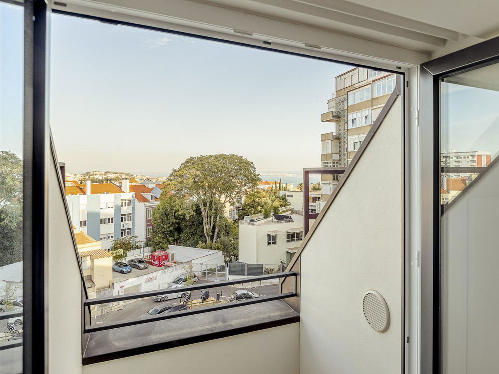 1-bedroom apartment with terrace in Lisbon 969446461