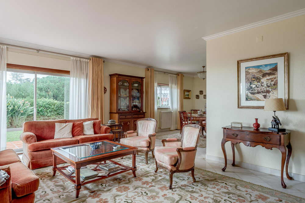 4+1 Bedroom Villa with garden and garage, in Estoril, Cascais 83115283