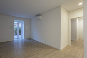 Apartment For Sale in Campolide 365019783
