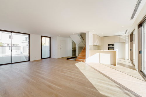 4 bedroom villa with pool in Aldeia de Juzo in Cascais 2310385510