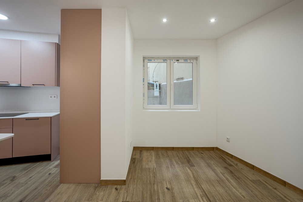2-bedroom apartment with terrace in Lapa, Lisbon 3621850107