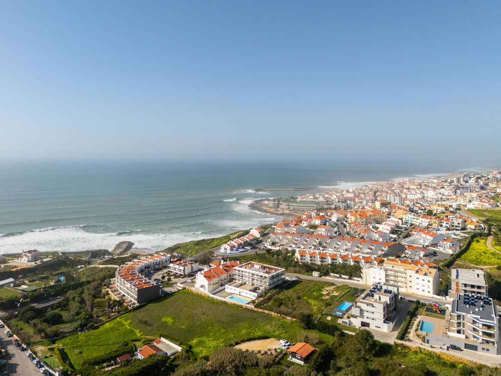 2 bedroom apartment in private condominium, in Ericeira 56313945