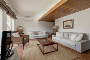 4+1-bedroom villa with swimming pool, in Vilamoura, Algarve 1591008100