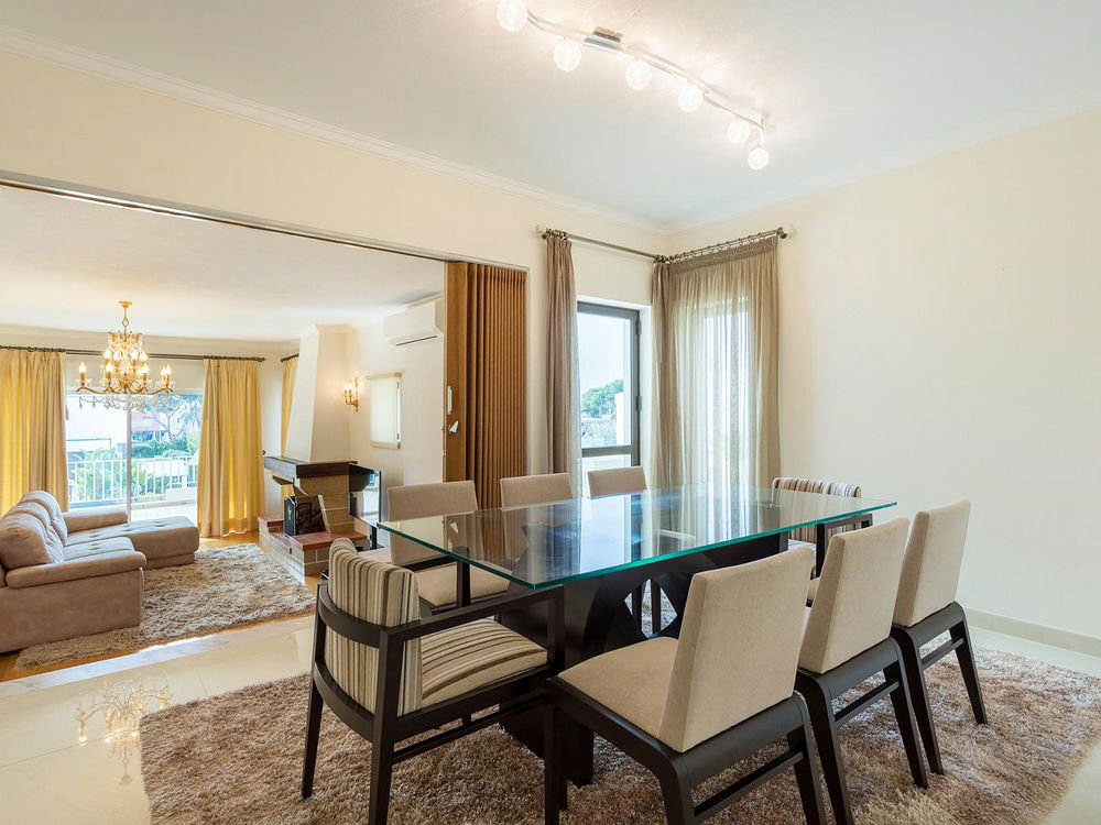 4-bedroom villa with swimming pool and garage, in Vilamoura, Algarve 2957114046