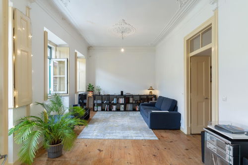 5+1-bedroom apartment for renovation, in Príncipe Real, Lisbon 798327293