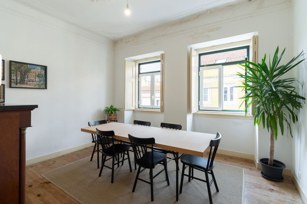5+1-bedroom apartment for renovation, in Príncipe Real, Lisbon 798327293