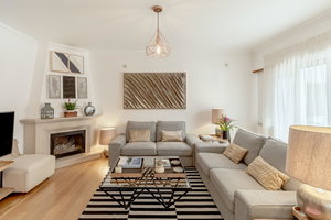 4-bedroom villa with garage, in a gated condominium, Manique, Cascais. 218842233