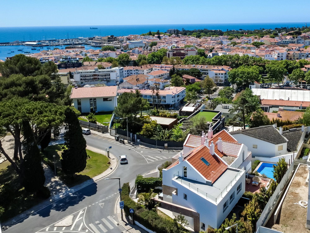 4-bedroom villa in condominium in the center of Cascais 2727959125
