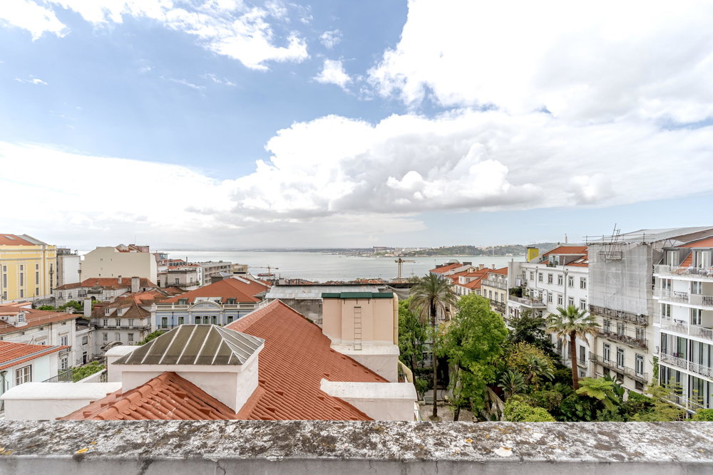 2-bedroom apartment in the heart of Chiado, Lisbon 952545080
