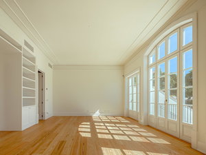 3+1-bedroom villa with swimming pool, in Monte Estoril, Cascais 311198093