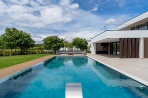 Moradia T5 com jardim e piscina Barcarena, Oeiras 2297230135