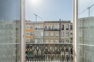 1-bedroom apartment with mezzanine, in Porto downtown 2421007892